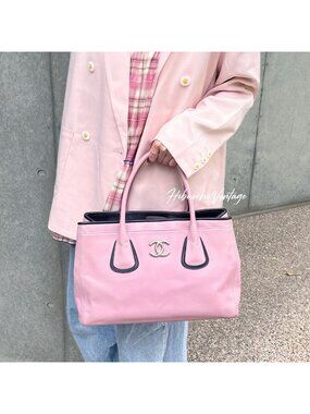 Chanel CC Logo Tote Pink Leather Vintage